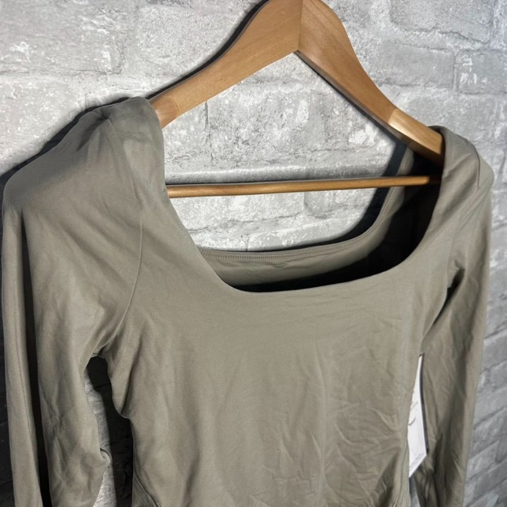 Lululemon Nulu Square Neck Bodysuit Long Sleeve Thong Cut NWT Size Medium (RVSN) - Picture 4 of 16